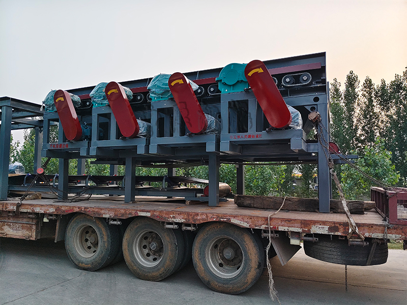 1560型泥石分离机+重型链板发货湖南